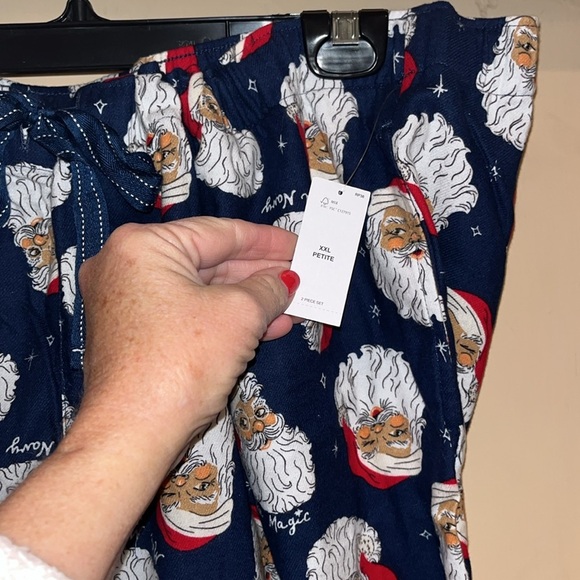 Old Navy ladies size XXL Petite navy blue flannel pajama set NWT’s. Santa theme - Picture 11 of 13